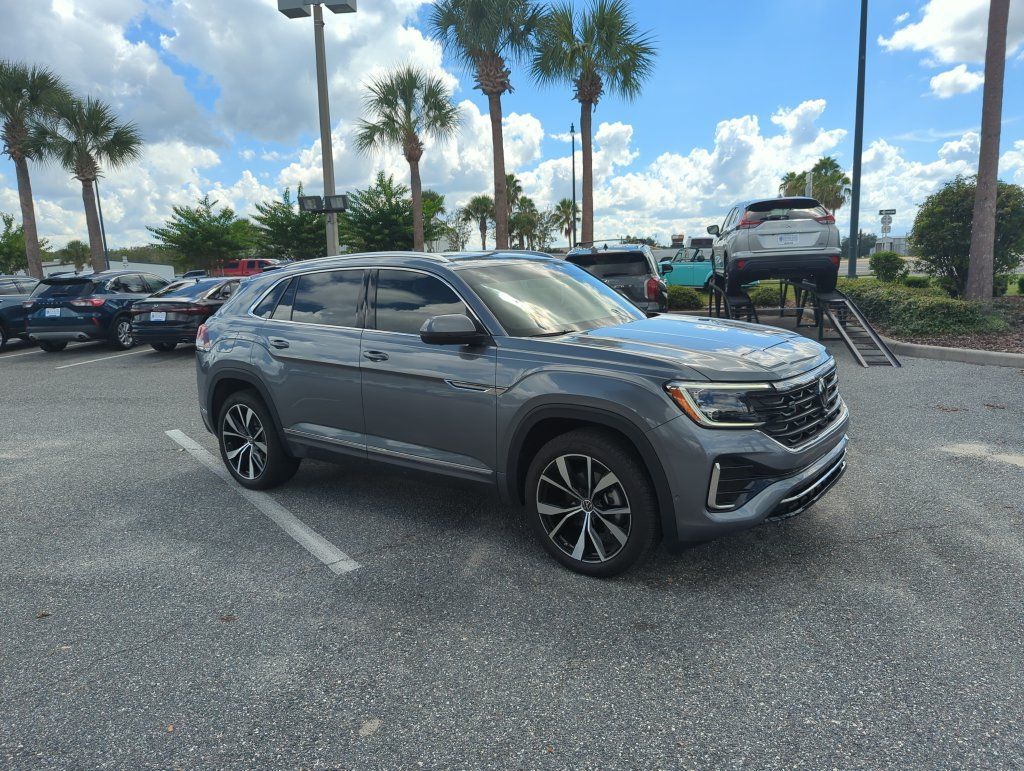 Used 2024 Volkswagen Atlas Cross Sport SEL Premium R-Line AWD/4WD image 1