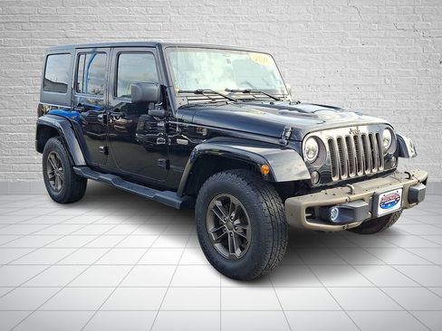 Used 2016 Jeep Wrangler Unlimited Sahara image 3