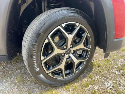 Used 2025 Jeep Compass Limited image 26