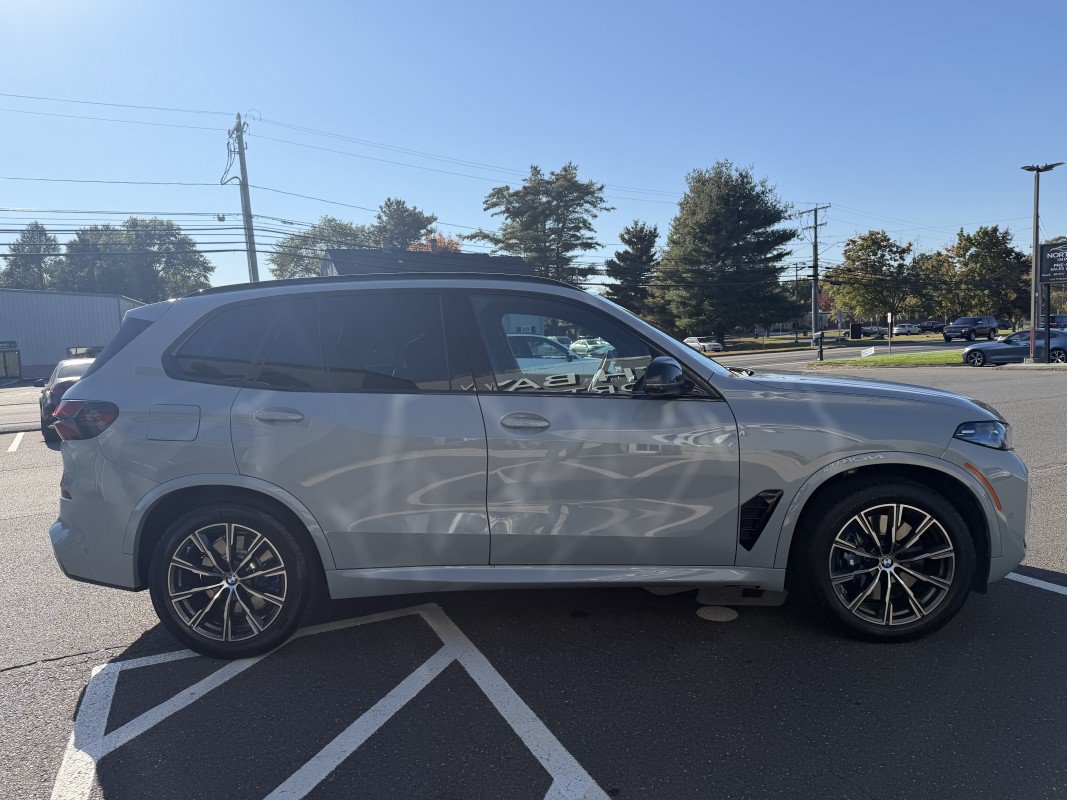 Used 2026 BMW X5 M60i AWD/4WD image 6