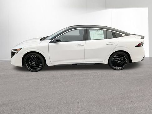 New 2026 Nissan Sentra SR w/ SR All Weather Package FWD image 7