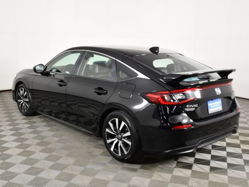 Certified 2024 Honda Civic EX-L image 8
