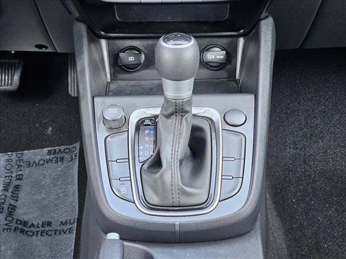 Used 2022 Hyundai Kona SEL FWD image 12