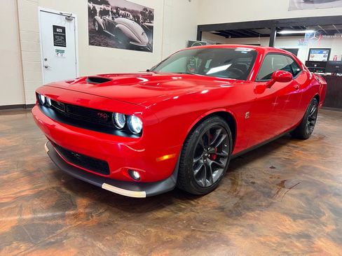 Used 2021 Dodge Challenger R/T Scat Pack w/ Plus Package image 5