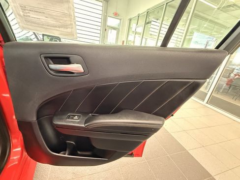 Used 2018 Dodge Charger R/T image 45