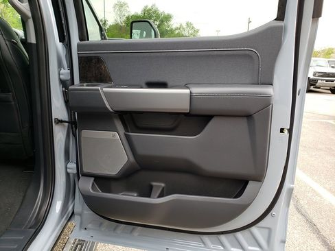 New 2025 Ford F250 Lariat w/ Lariat Ultimate Package image 17