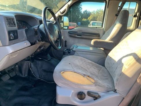 Used 2001 Ford F250 XLT image 13