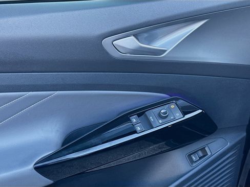 Used 2024 Volkswagen ID.4 S RWD image 17