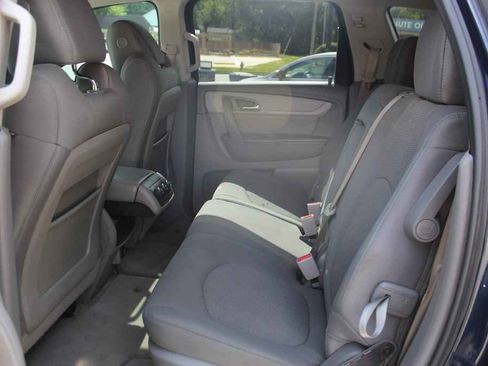 Used 2017 Chevrolet Traverse LS FWD image 26