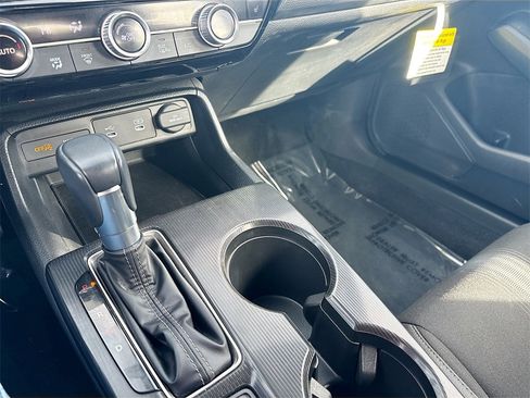 Used 2025 Honda Civic Sport image 16