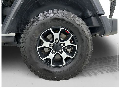 Used 2022 Jeep Wrangler Unlimited Rubicon w/ Cold Weather Group image 24