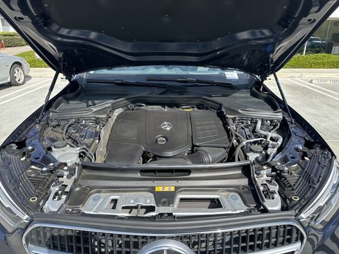Used 2024 Mercedes-Benz GLC 300 image 8