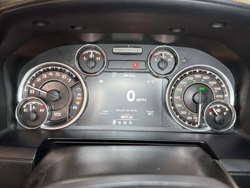 Used 2017 RAM 2500 Power Wagon w/ Leather & Luxury Group AWD/4WD image 29