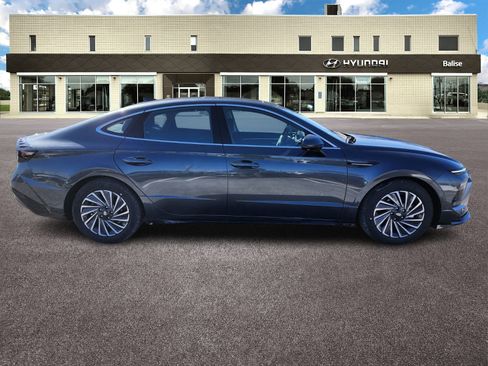 New 2026 Hyundai Sonata Limited image 2