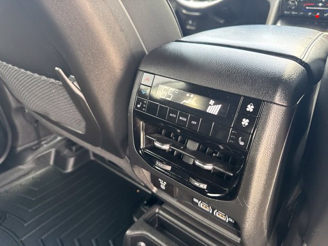 Used 2025 Jeep Grand Cherokee L Limited RWD image 12