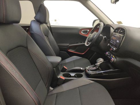 Used 2023 Kia Soul GT-Line image 21