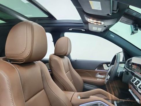 Used 2025 Mercedes-Benz GLE 450e 4MATIC image 22