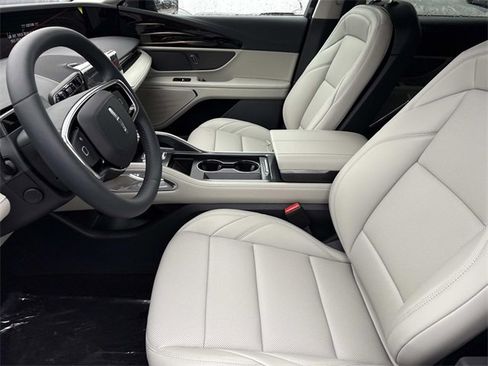 New 2026 Lincoln Nautilus Premier w/ Jet Appearance Package image 23