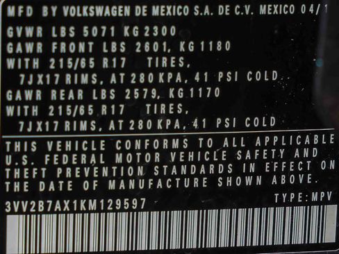 Used 2019 Volkswagen Tiguan SE w/ Panoramic Sunroof Package image 28