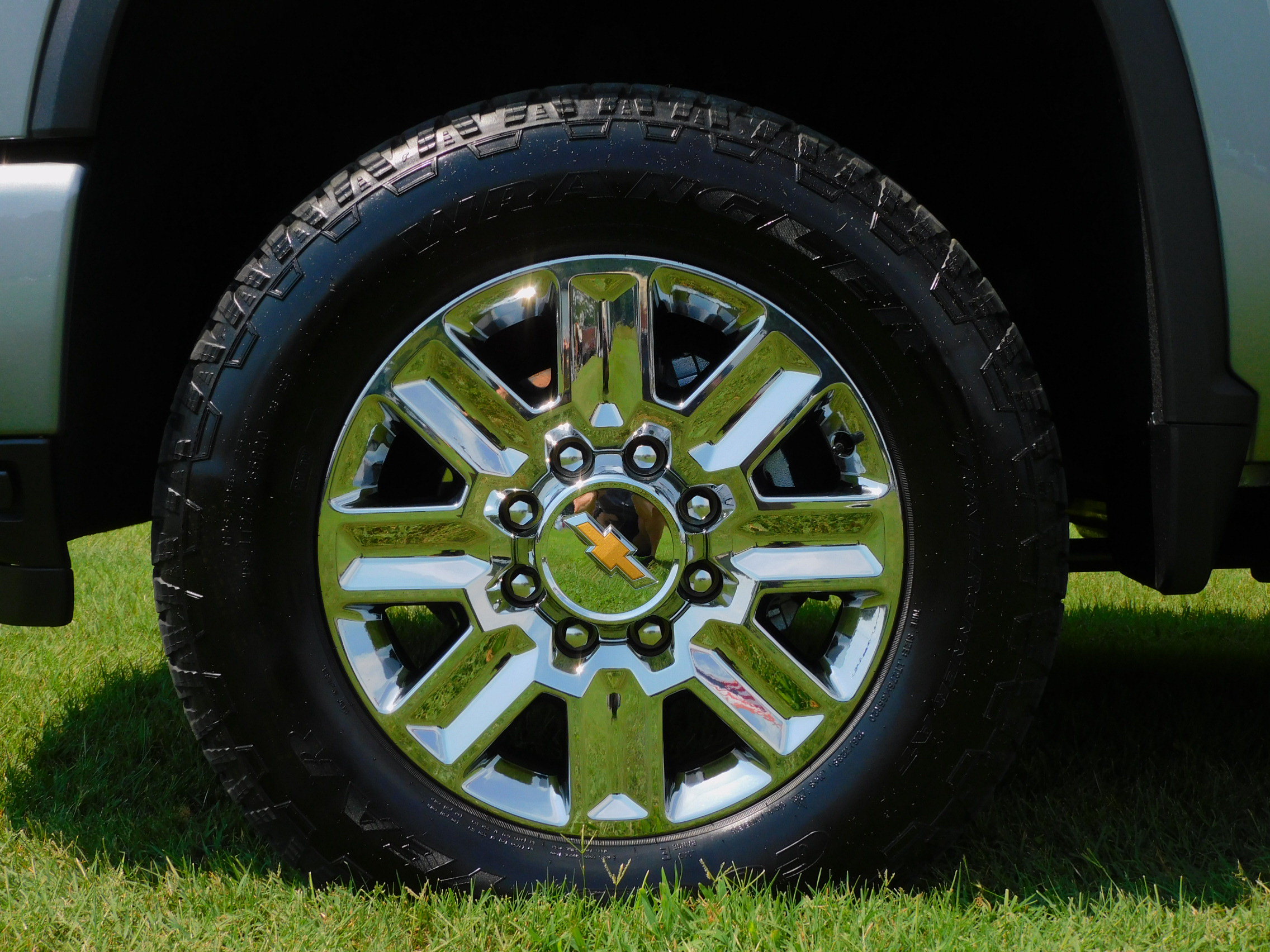 New 2026 Chevrolet Silverado 2500 High Country w/ High Country Premium Package AWD/4WD image 10
