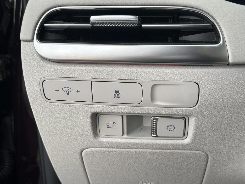 Certified 2024 Hyundai Palisade Calligraphy FWD image 31