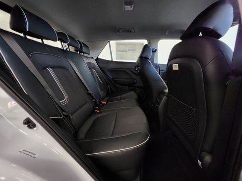 New 2026 Hyundai Venue SEL FWD image 18