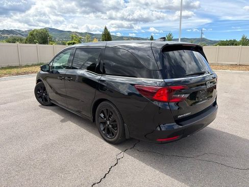Used 2024 Honda Odyssey Sport image 10
