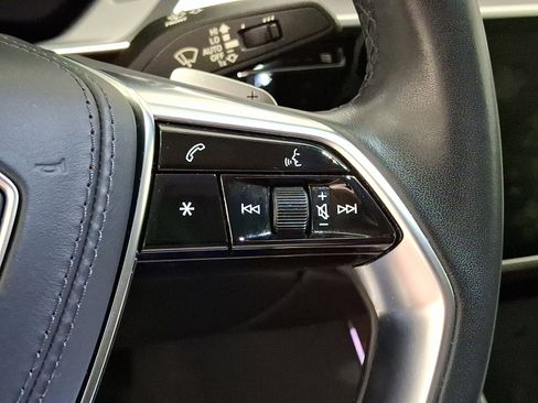 Used 2022 Audi A8 L 3.0T w/ Executive Package image 22