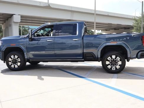 New 2026 GMC Sierra 2500 Denali w/ Denali Reserve Package AWD/4WD image 4