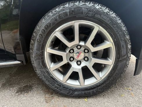 Used 2019 GMC Yukon XL Denali image 26