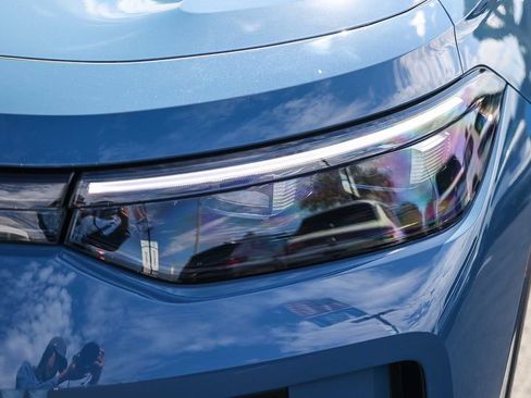 New 2026 Volkswagen Tiguan SE image 17