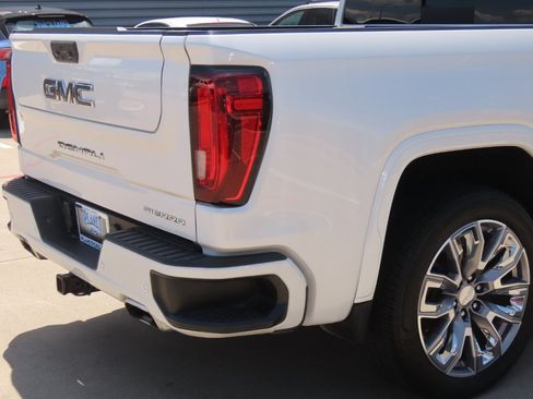 Used 2024 GMC Sierra 1500 Denali w/ Denali Reserve Package AWD/4WD image 12