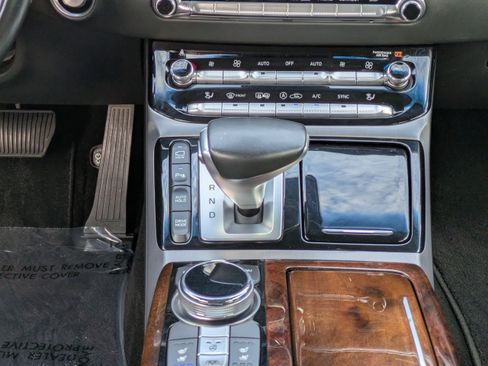 Used 2017 Genesis G90 3.3T Premium image 15