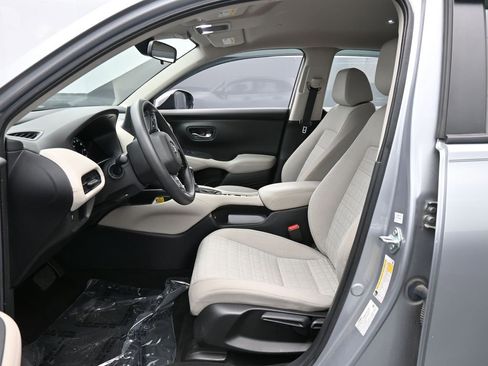 Used 2023 Honda HR-V LX image 18