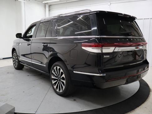 Used 2023 Lincoln Navigator L Reserve image 6