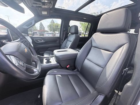 Used 2023 Chevrolet Suburban LT w/ LT Signature Plus Package RWD image 6