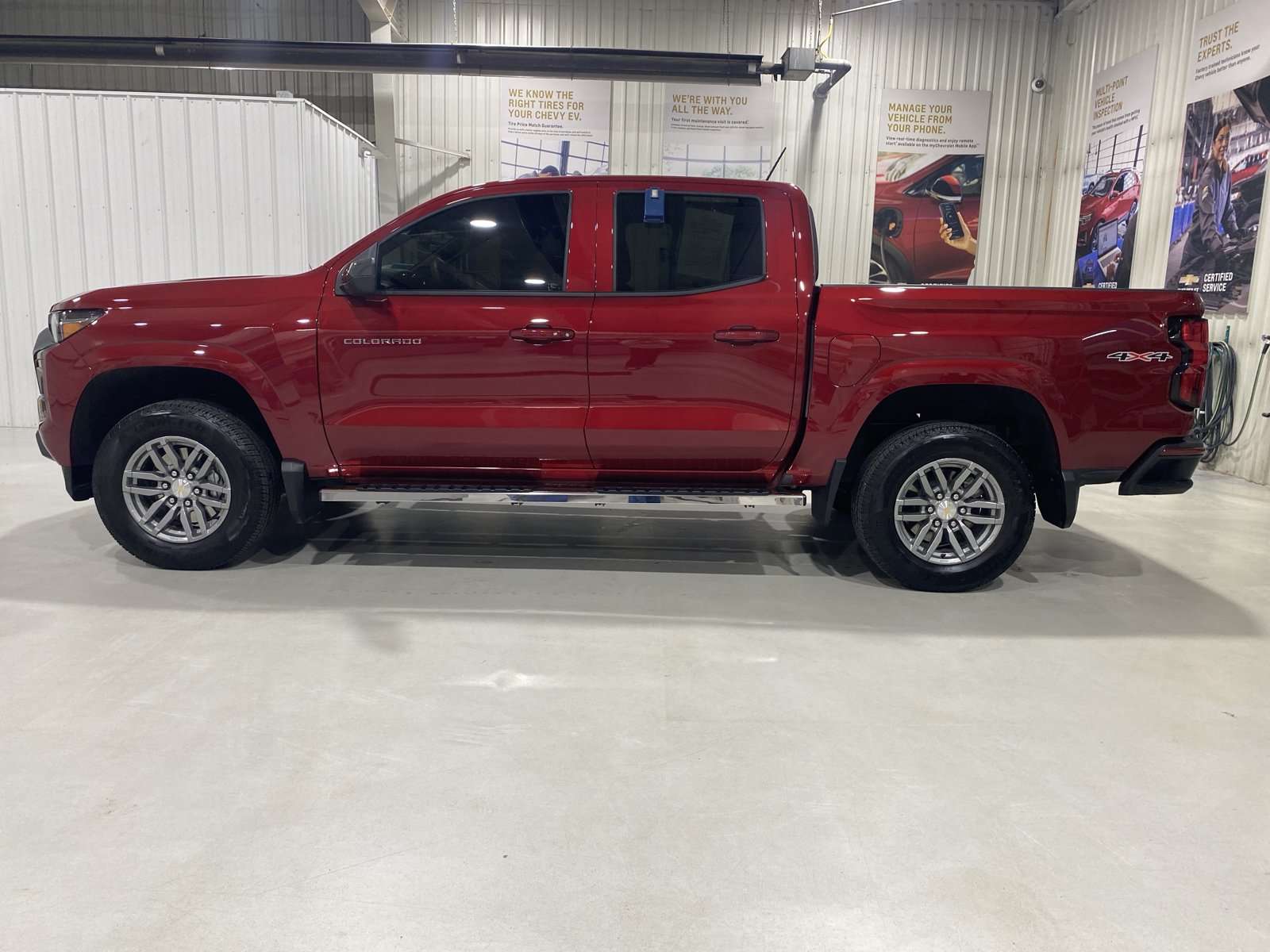 Used 2026 Chevrolet Colorado LT w/ Advanced Trailering Package AWD/4WD image 5