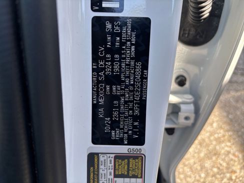 Used 2025 Kia K4 LXS image 29