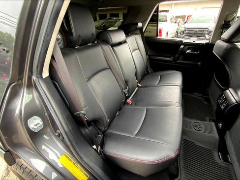 Used 2022 Toyota 4Runner TRD Off-Road Premium w/ Moonroof Package AWD/4WD image 19