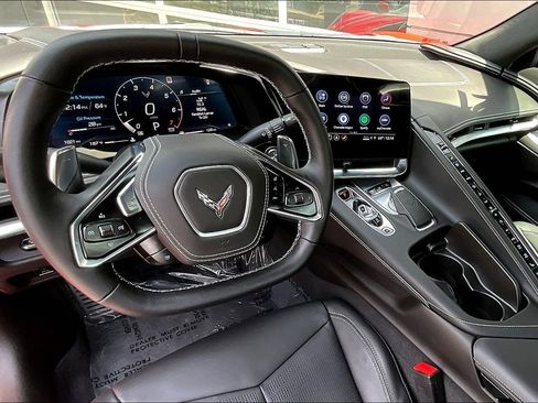 Used 2021 Chevrolet Corvette Stingray Premium Conv w/ Z51 Performance Package RWD image 15