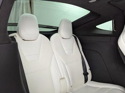 Used 2016 Tesla Model X 90D image 18