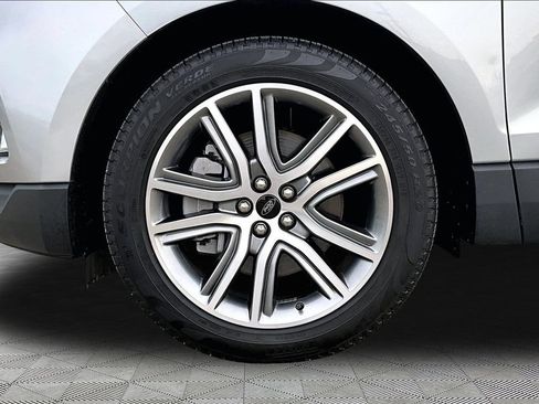 Used 2024 Ford Edge Titanium w/ Equipment Group 301A AWD/4WD image 9
