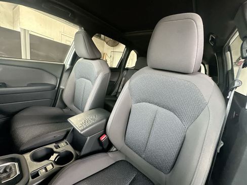 Used 2025 Subaru Forester Premium AWD/4WD image 14