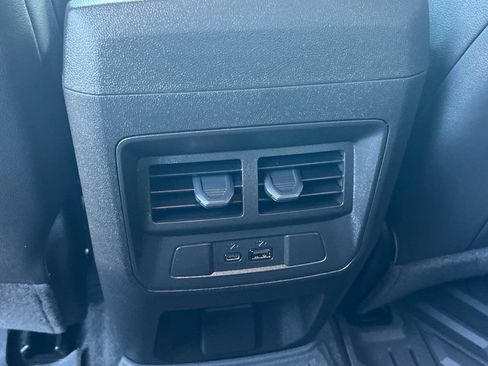 Used 2026 Chevrolet Colorado ZR2 w/ Technology Package AWD/4WD image 17