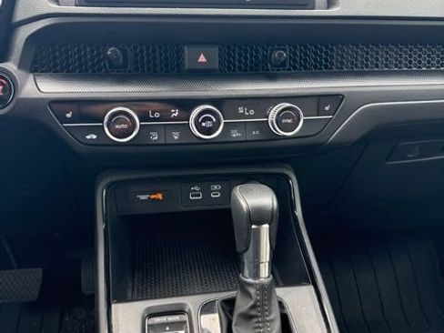 Used 2023 Honda CR-V EX image 6