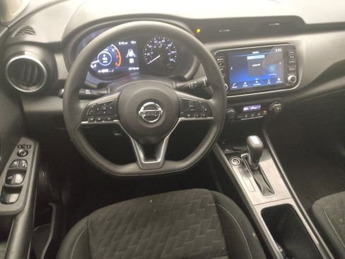 Used 2021 Nissan Kicks SV FWD image 22