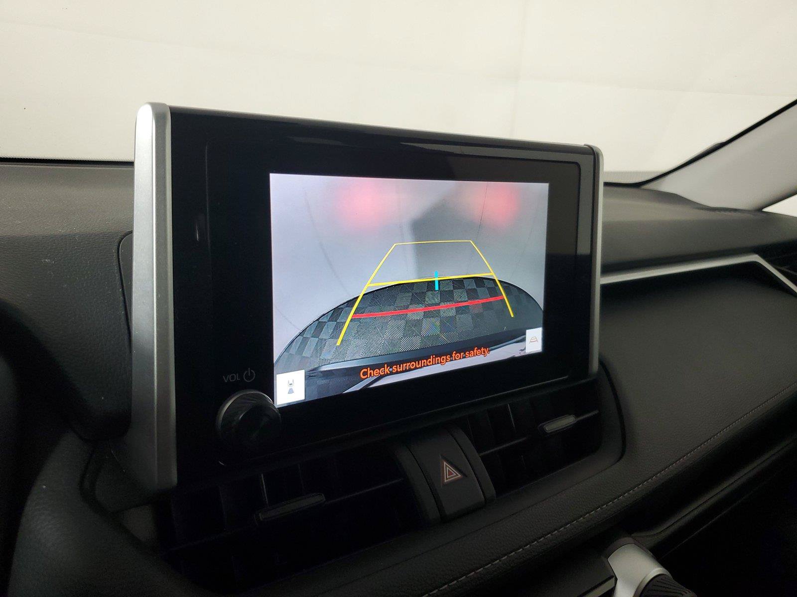 Used 2025 Toyota RAV4 XLE FWD image 28