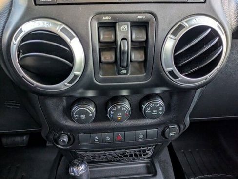 Used 2015 Jeep Wrangler Unlimited Sahara w/ Connectivity Group image 24