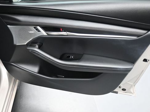 Used 2024 MAZDA MAZDA3 Hatchback w/Premium Plus Pkg image 21