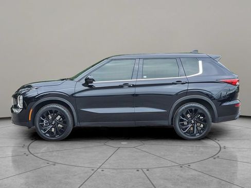 Used 2023 Mitsubishi Outlander SE Black Edition AWD/4WD image 9
